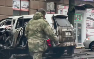В оккупированном Донецке взорвался автомобиль начальника Оленовской колонии Евсюкова, видео