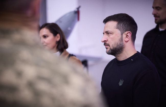 Володимир Зеленський підписав закон про скасування пільги у разі позбавлення особи державної нагороди