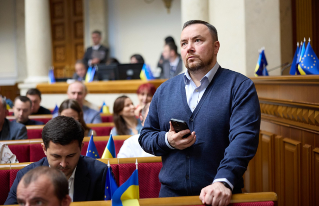 Судьям, работающим в суде, расположенном в зоне активных боевых действий, предлагают доплачивать до 21 тысячи грн