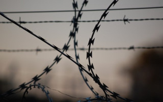 На Житомирщині ув’язнили чоловіка, який незаконно носив при собі холодну зброю