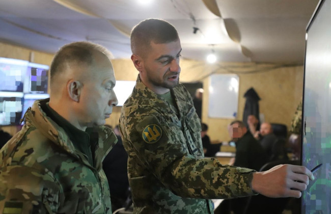 На Покровському напрямку тривають жорсткі бої, РФ кидає всі наявні сили — Головнокомандувач ЗСУ Сирський