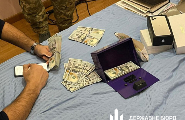 Батько і син-лікарі організували схему оформлення липової інвалідності за $10,5 тисяч