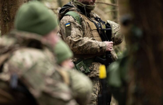 Нарушение порядка передачи рапортов между воинскими частями по участию военнослужащего в боевых действиях не свидетельствует об отсутствии у него права на дополнительное вознаграждение – Верховный Суд