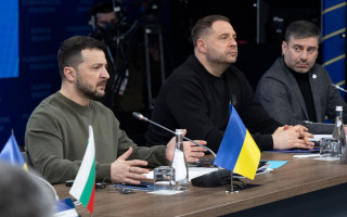 Україна поки недостатньо сильна, щоб починати якісь переговори з РФ – Єрмак