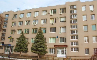 Дніпропетровський окружний адмінсуд повідомив про наявність низки вакантних посад