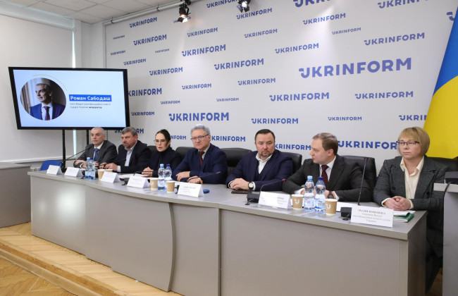 Чрезмерная нагрузка на судебную систему влияет на сроки рассмотрения дел и качество решений – глава КЦС ВС Борис Гулько