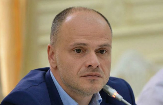 С 1 января все медучреждения и государственные учреждения начнут работать исключительно через Программу медгарантий — Михаил Радуцкий