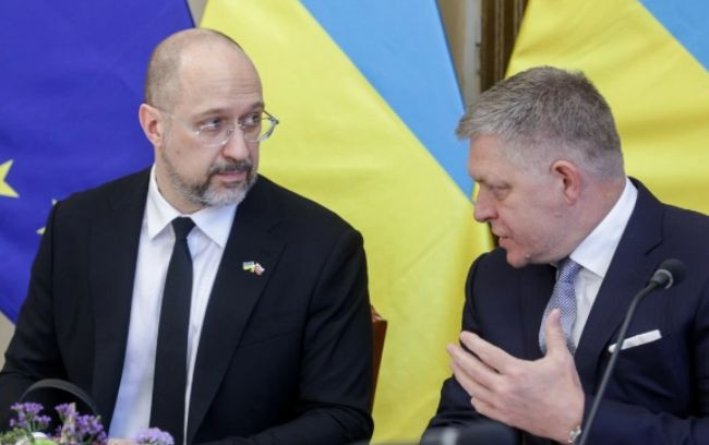 Украина готова обсудить транзит любого газа, кроме российского, – Шмыгаль после разговора с Фицо