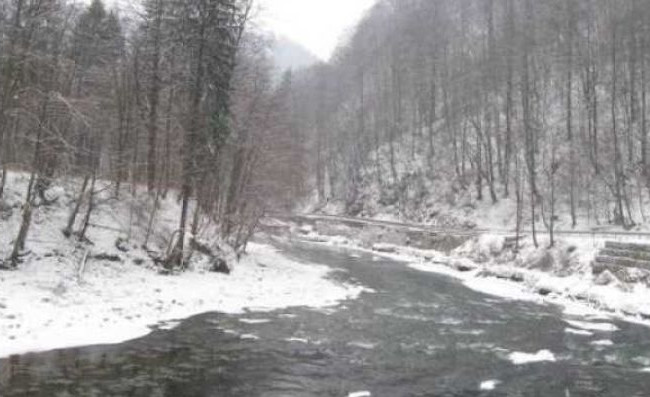 Из Тисы достали тело 39-летнего мужчины из Киевщины