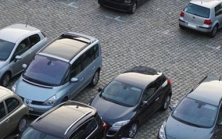 Благодійним організаціям дозволять ввозити як гуманітарну допомогу авто для виконання своїх функцій