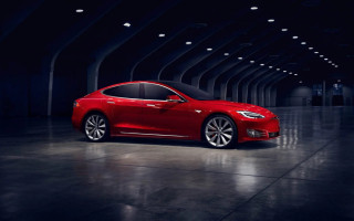 Tesla відкликає майже 700 тисяч авто у США