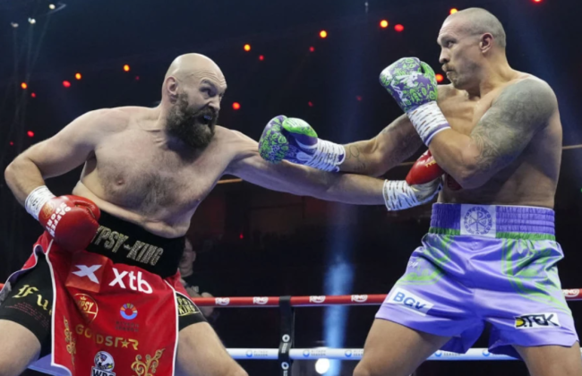 Олександр Усик вдруге переміг Тайсона Ф’юрі та захистив титули чемпіона світу