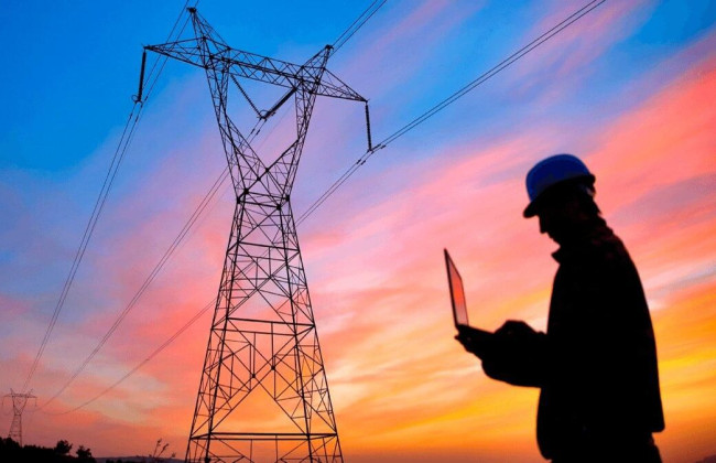 В Украине отмечают День энергетика и День работников дипломатической службы