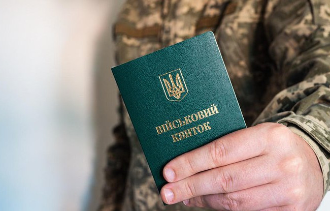 Определяющие условия приобретения военнообязанным, на иждивении которого находятся трое детей, права на отсрочку от призыва — обзор практики КАС ВС