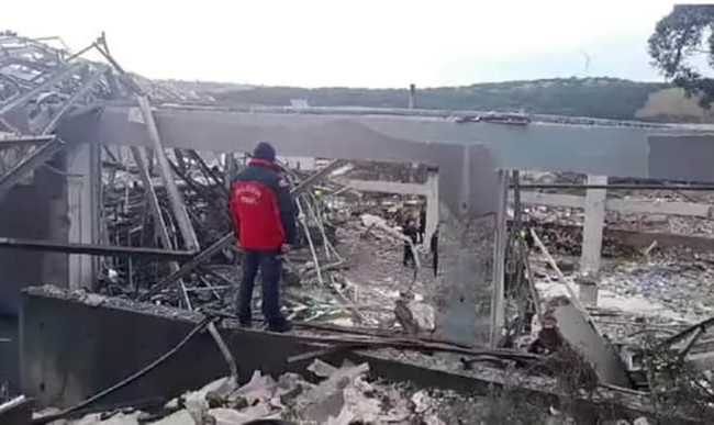 В Турции на оружейном заводе произошел взрыв, по меньшей мере 12 человек погибли