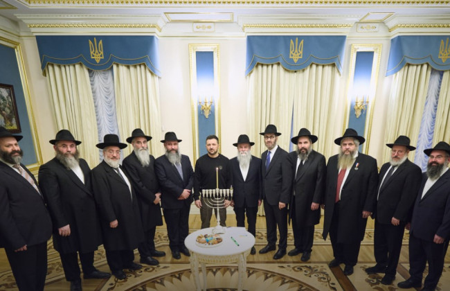 Владимир Зеленский поздравил еврейскую общину с праздником Хануки