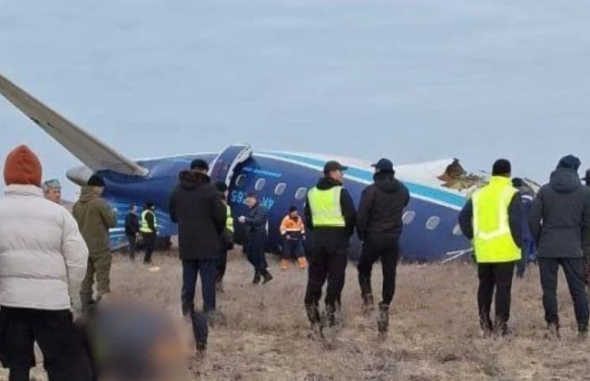 Обнародовали видео с места падения самолета в Казахстане