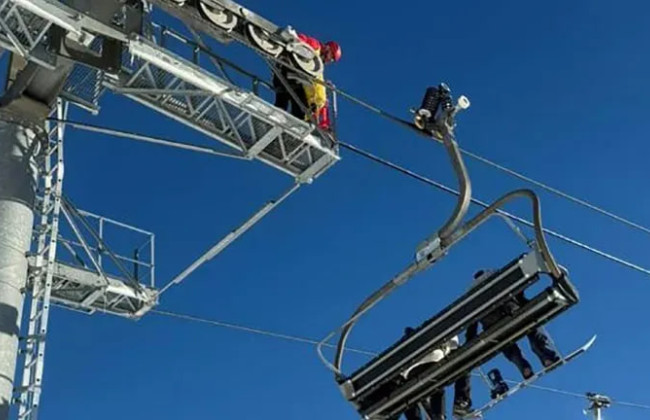 Во Франции 240 лыжников провели до 3,5 часов в воздухе из-за аварии на подъемнике