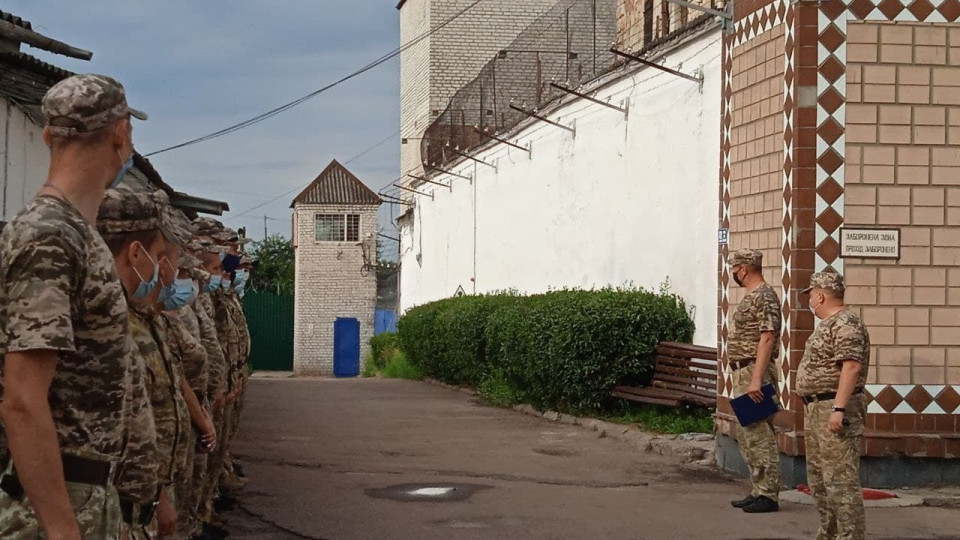 При первоначальном определении места отбывания наказания осужденного должен учитываться критерий удаленности к месту его жительства или его родственников – Верховный Суд