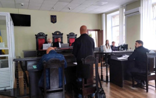 У Вінниці суд збільшив термін ув’язнення  чоловіку, який поширював символіку комуністичного режиму