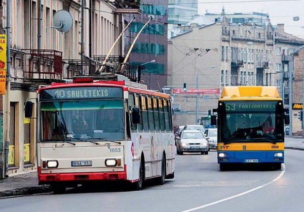 Один из литовских городов продлил льготный проезд для украинцев в 2025 году