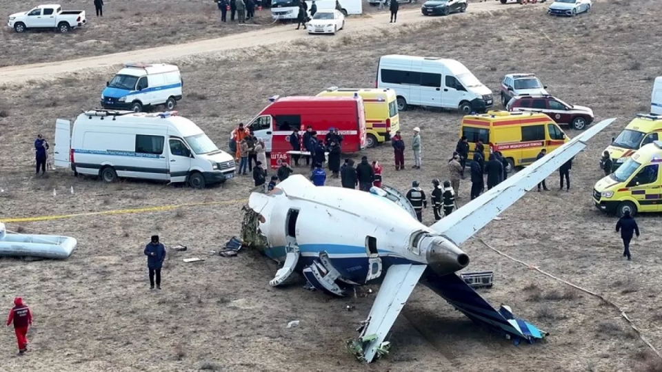 Причиною авіатрощі лайнера Azerbaijan Airlines стала російська ракета — ЗМІ