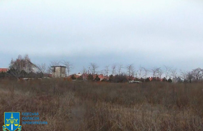 Завладение землей на побережье стоимостью более 19 млн грн — в Одессе двум руководителям строительной компании объявили подозрение