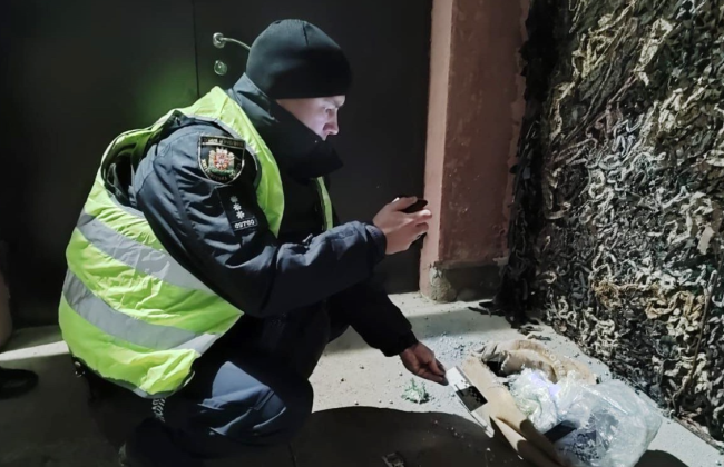 Перед Рождеством возле ТЦК в Житомирской области взорвали взрывчатку — подозреваемых задержали