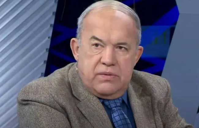 Институт журналистики КНУ разорвал контракт с профессором Василенко