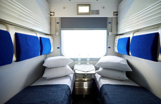 Укрзализныця добавила вагоны на популярные маршруты в предновогодний период – перечень поездов