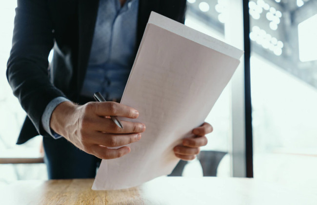 Особенности прекращения трудовых отношений при смерти работника — что нужно знать