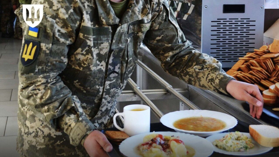 Как кормят военных в ВСУ – стандарты, рационы и калорийность