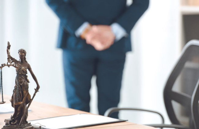 Мобилизированные адвокаты и другие самозанятые лица освобождаются от обязанности начисления, уплаты и представления отчетности по военному сбору – вступил в силу закон