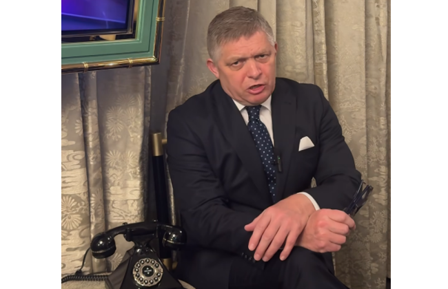 Роберт Фицо угрожает снижением помощи украинцам в Словакии из-за остановки транзита газа