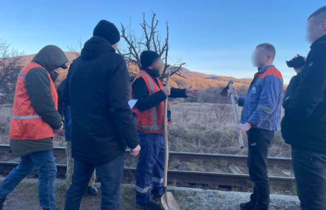 На Закарпатье задержали мужчин, которые переоделись в железнодорожников и пытались попасть в Словакию