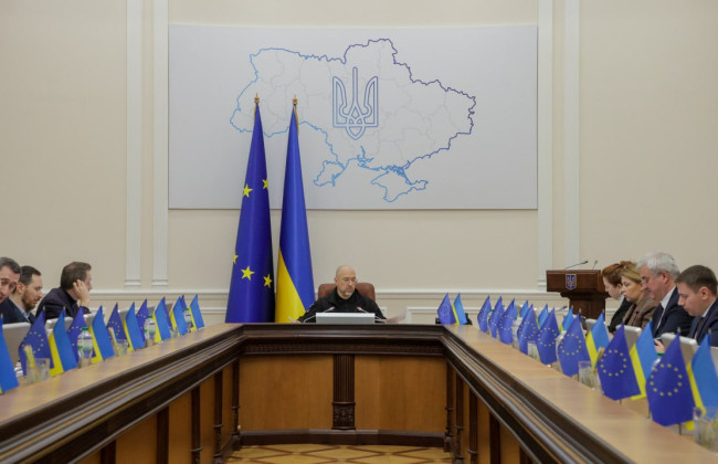 Шмыгаль анонсировал в 2025 году принятие законодательства о накопительной пенсионной системе