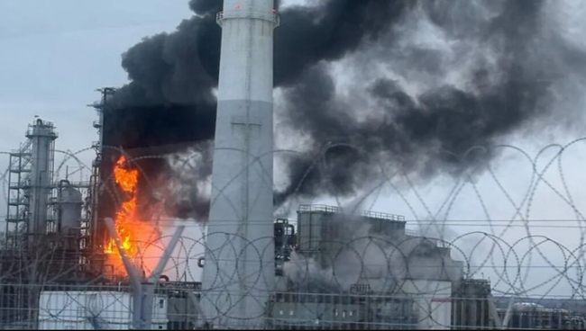 Московський суд зобов’язав «Яндекс» видалити з карт зображення ключового нафтозаводу Росії