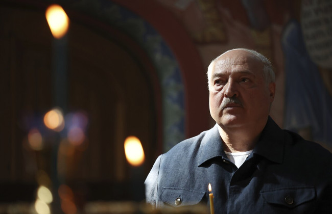 Лукашенко пропонував вдарити по нафтопереробному заводу в Білорусі та просив вибачення у Зеленського