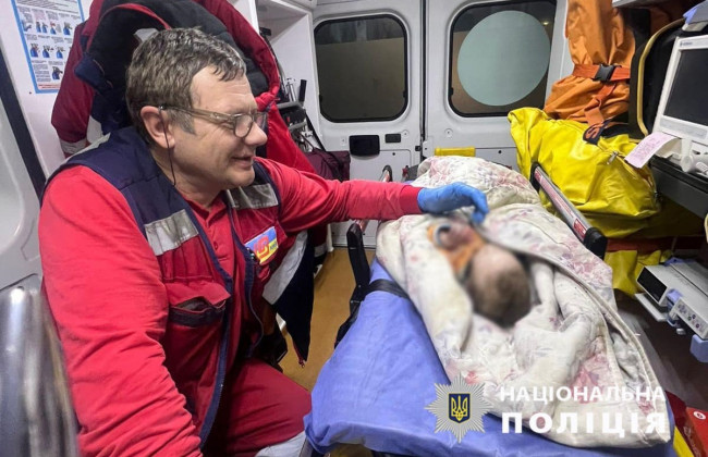 В Киеве разыскивают мать годовалого ребенка, которого спасли из запертой квартиры