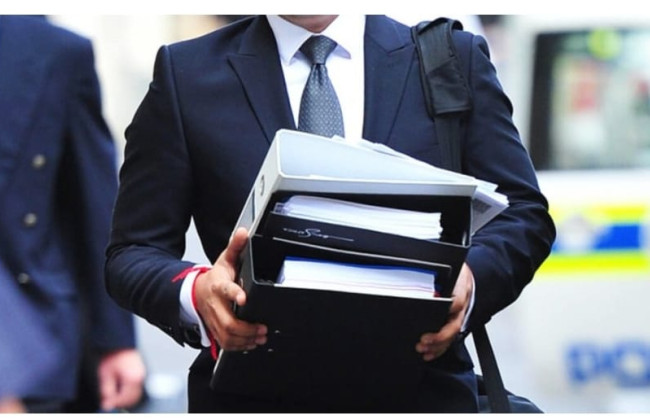 Відсоток тих, хто планують залишитися працювати на держслужбі після війни, знизився – НАДС