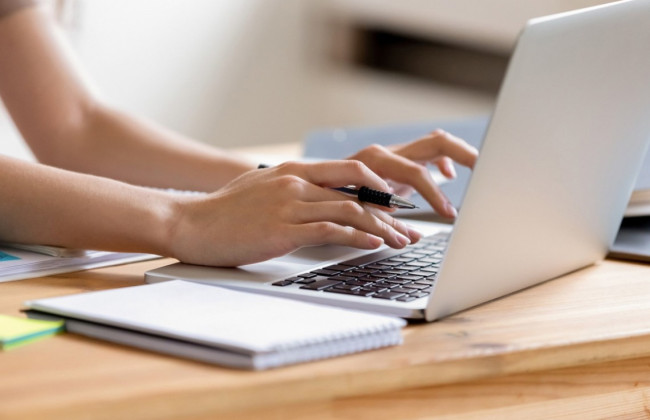 Проект нового Трудового кодекса предлагает разрешить работодателю проверять рабочие переписки работников