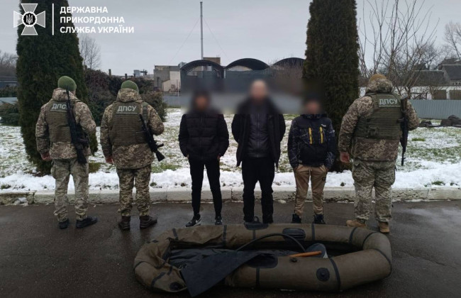 Подростки, резиновая лодка и 8500 долларов – история попытки нелегального пересечения границы