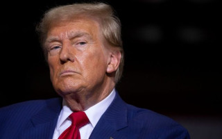 Дональд Трамп показал карту США с присоединенной Канадой