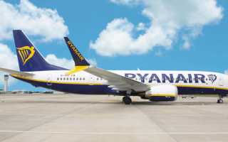 Авіакомпанія Ryanair подала до суду на пасажира, який зірвав рейс, та вимагає 15 тисяч євро компенсації