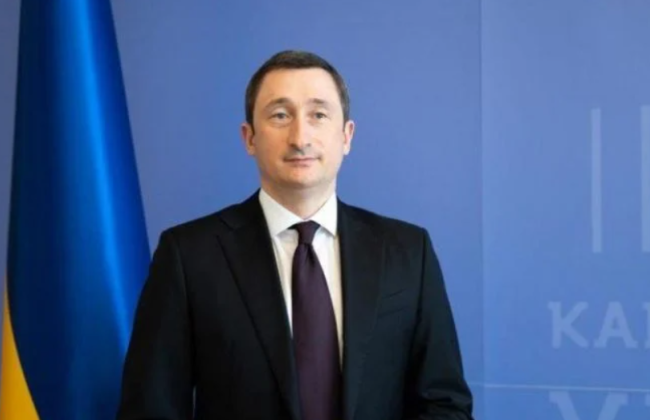 Олексій Чернишов розповів, скільки українців наразі перебуває за кордоном