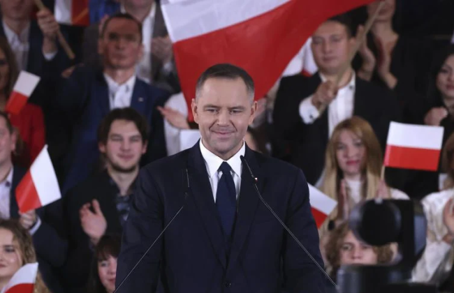 В МИД назвали заявления кандидата в президенты Польши Навроцкого в отношении Украины манипулятивными