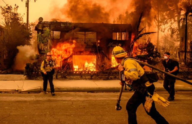 Губернатор Каліфорнії наказав розслідувати несправність пожежних гідрантів у Лос-Анджелесі