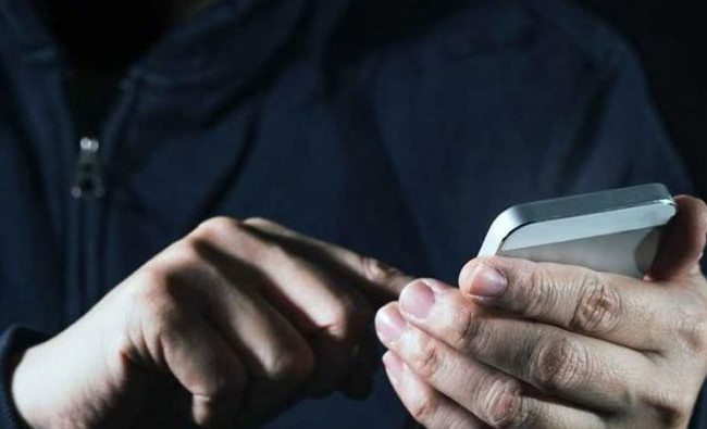 В Сумах будут судить мужчину, который использовал чужой телефон, чтобы оформить кредиты на владельца