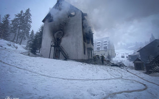 На гірськолижному курорті «Драгобрат» спалахнув готель, фото