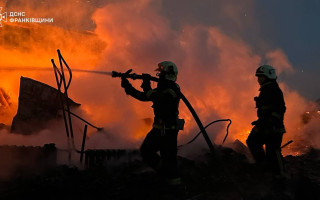 В Івано-Франківській області пожежа знищила гімназію